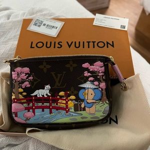 Louis Vuitton Mini pochette Christmas animation 2021 Japan